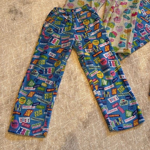 Girls comfy fuzzy pjs by iscream size 10-12 - Picture 2 of 2